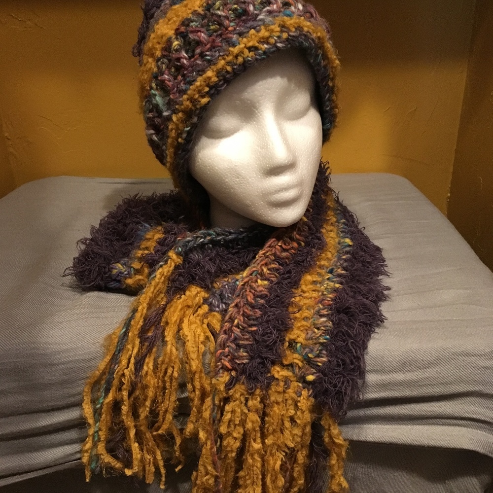 hat/scarf set